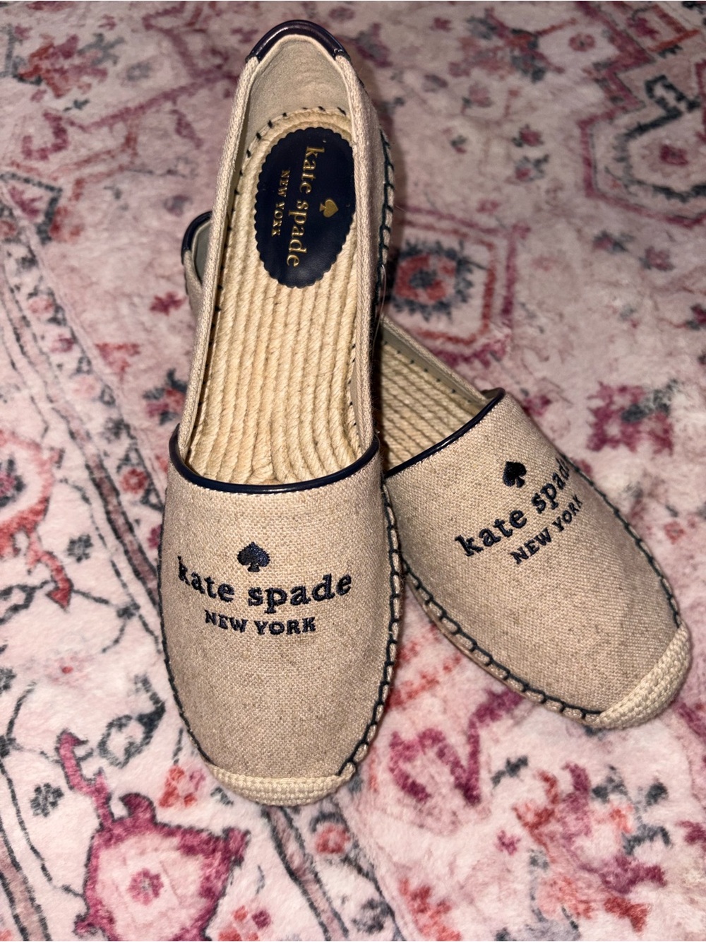 kate spade beige canvas espadrille flats with navy trim NWT